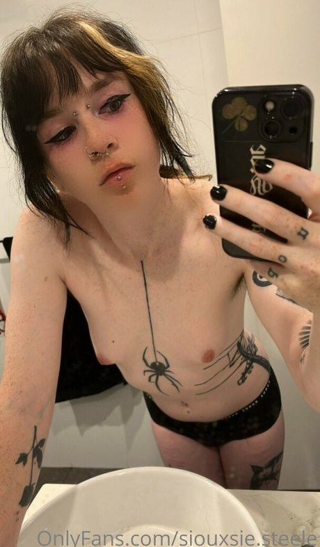 siouxsie steele star sexy pics