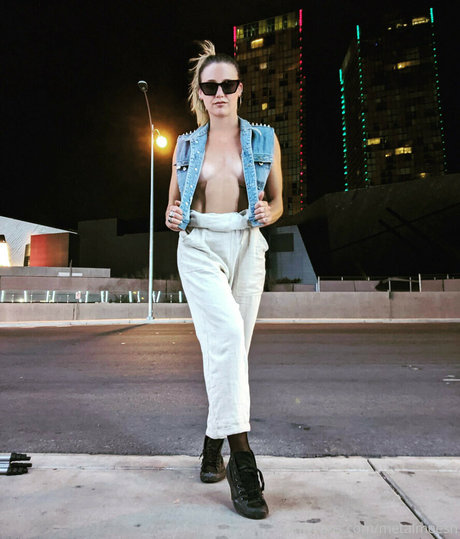 ladyboy xxx onlyfans beautiful nude pictures