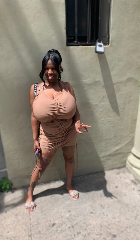 QuanaStevens model sex pics