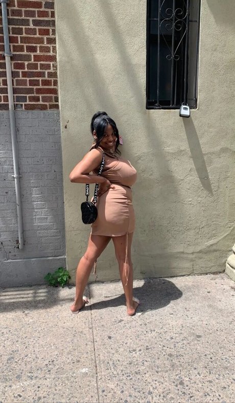 QuanaStevens hot model photos