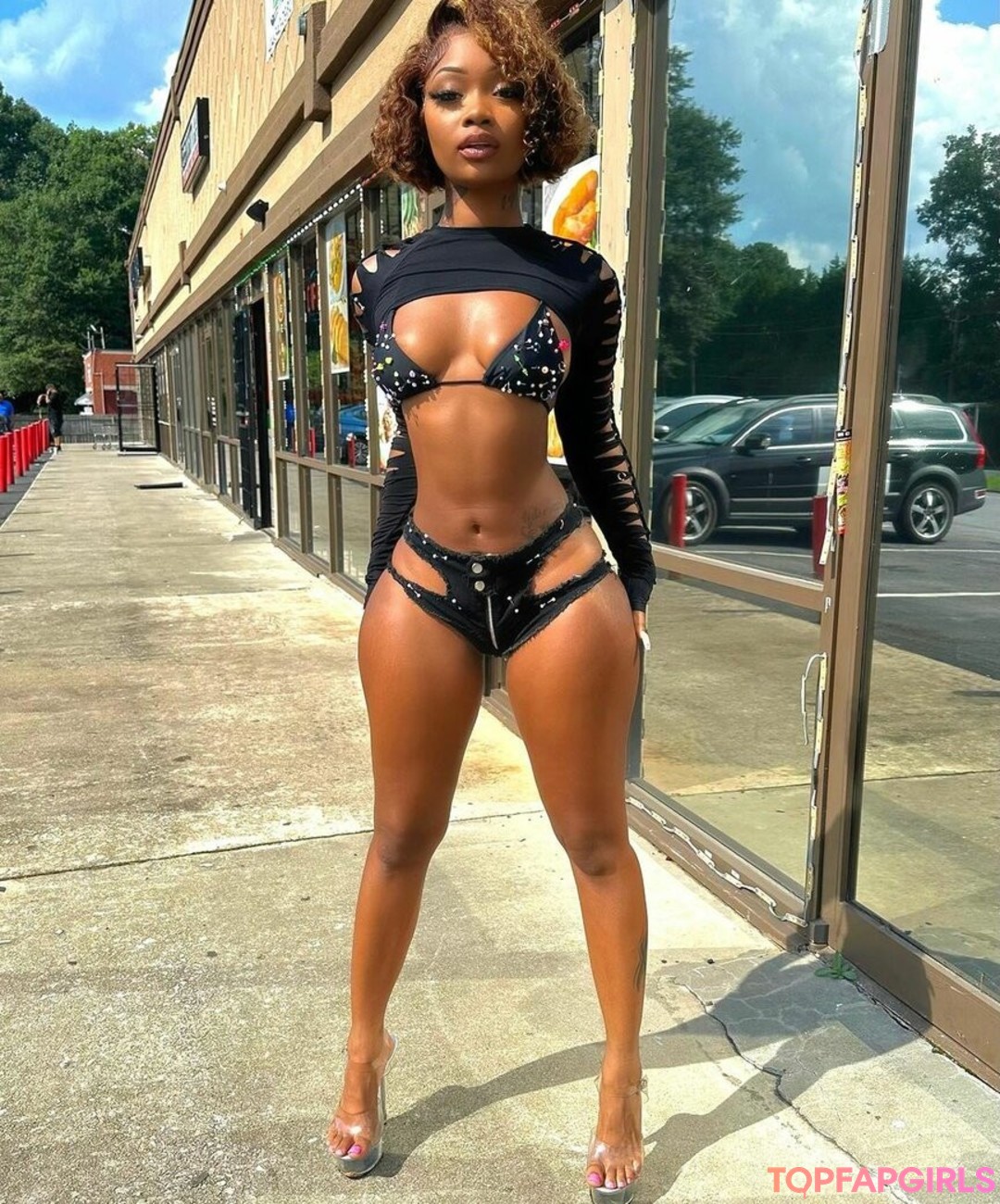 Daalischus nudes actress archive