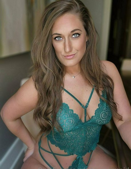 emo girls onlyfans beautiful pics