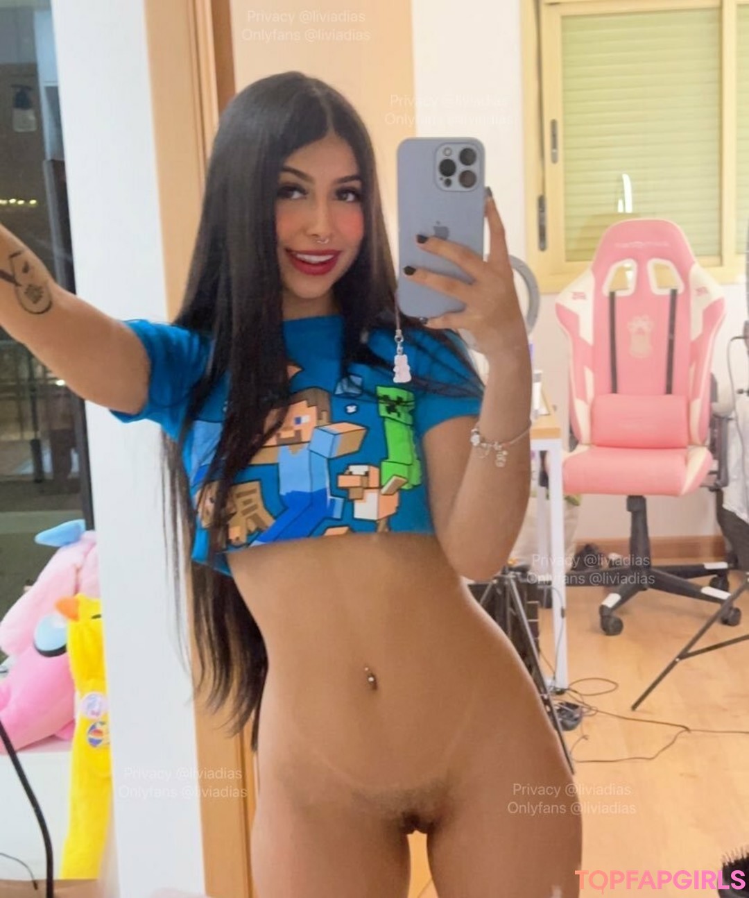 Livia Dias adult model pictures