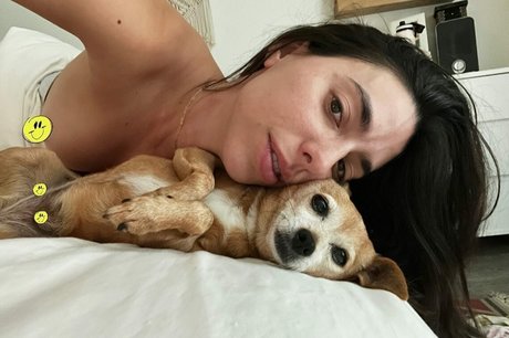 Jade Catta Preta model exclusive image