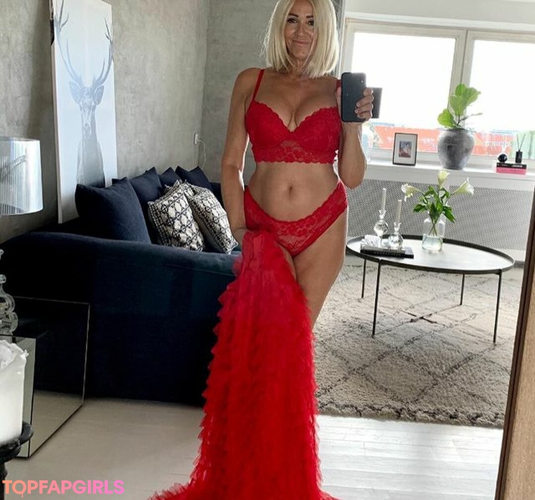 daughter onlyfans hot nude picture