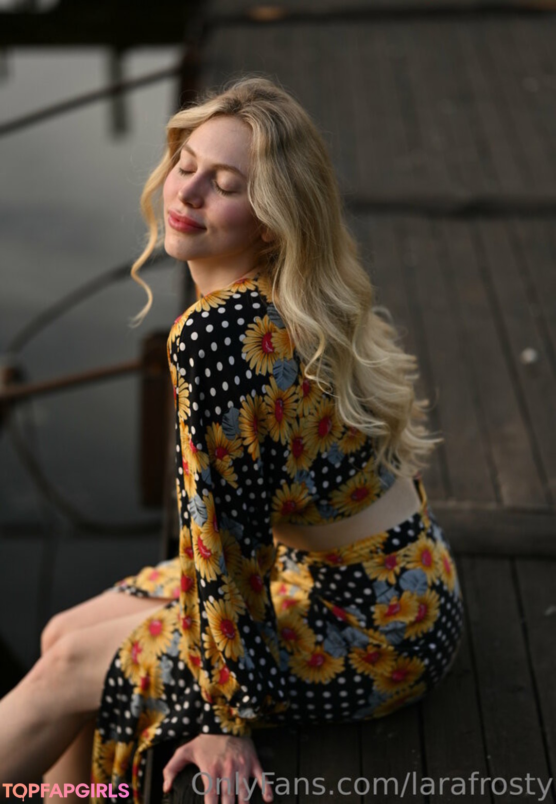 larafrosty top star images