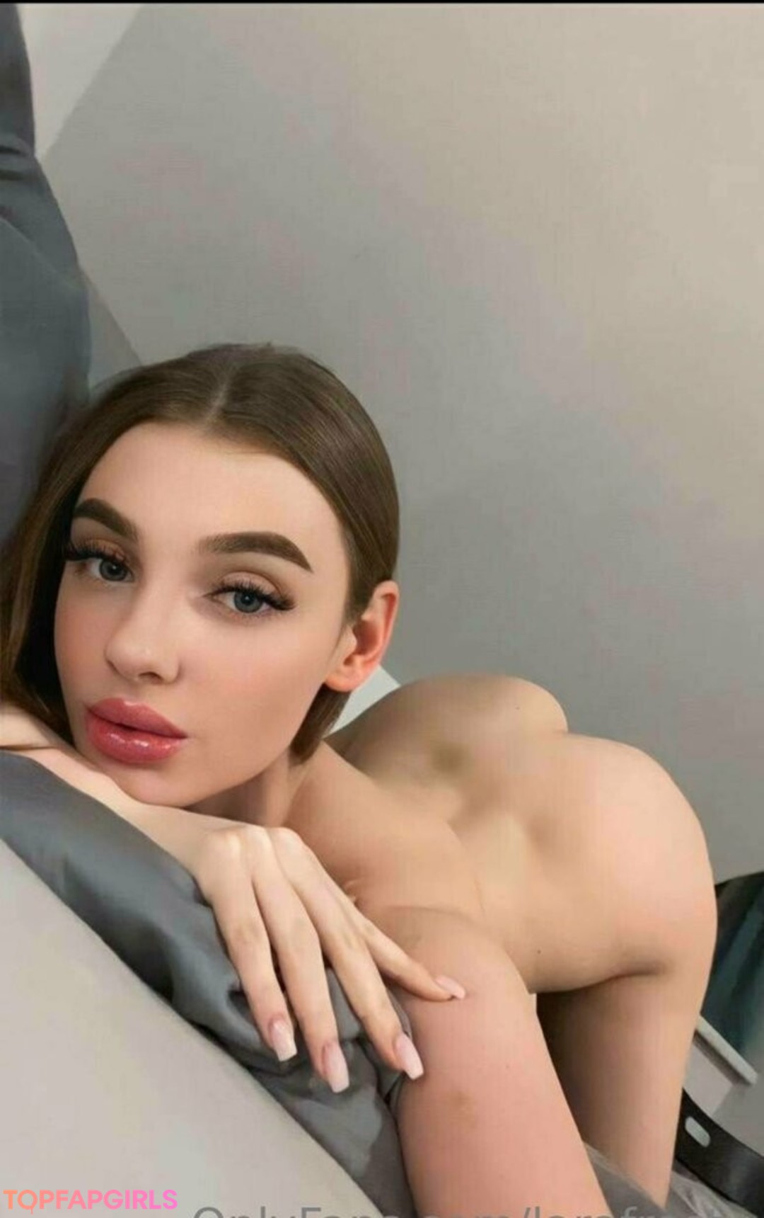 larafrosty model nudes galleries