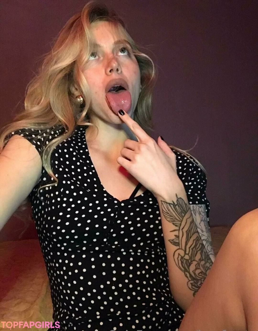 larafrosty model adult picture