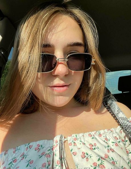 lilysweetbaby high quality pornstar pictures