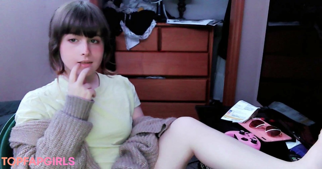 raccoonwaifuwu model adult archive
