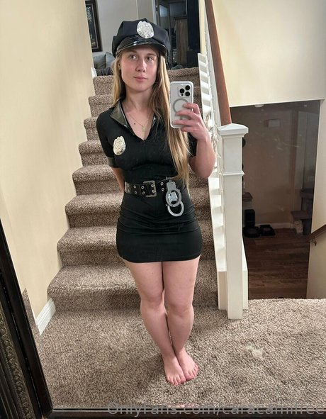 brunette petite onlyfans sexy nude pic