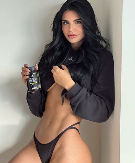 Stephany Gonzalez erotic model picture