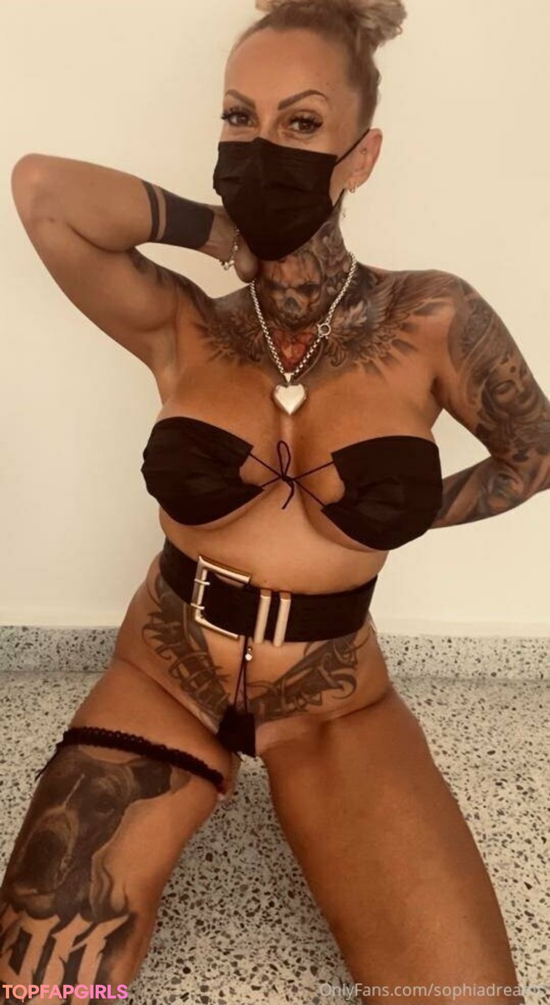 petite nude onlyfans nude images