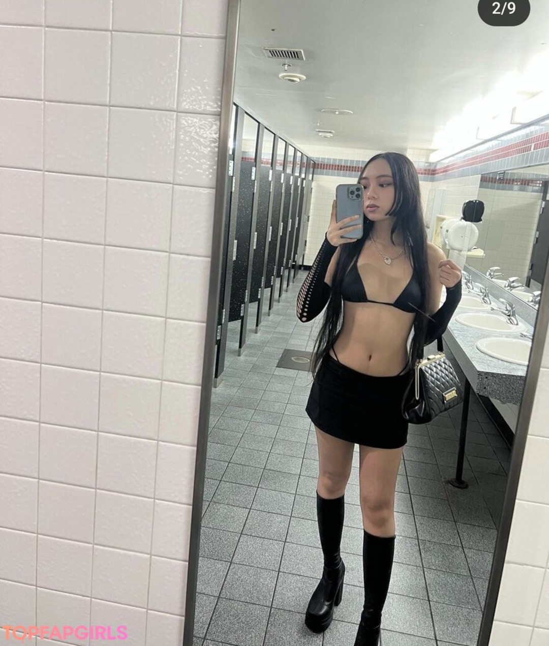 Titknee perfect actress pic