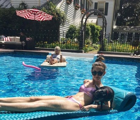 Kimiko Glenn model sex galleries