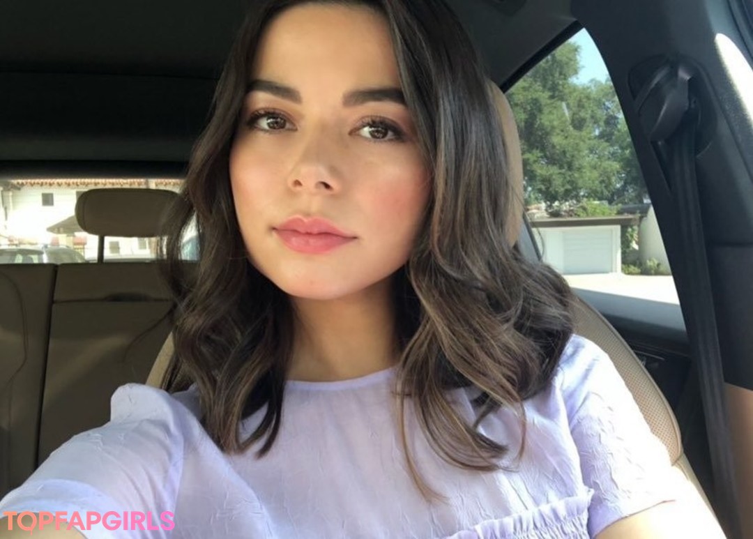 Miranda Cosgrove model nudes photo