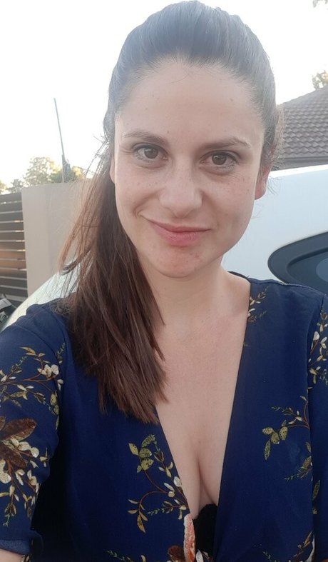 aussielilyfox naked actress pics