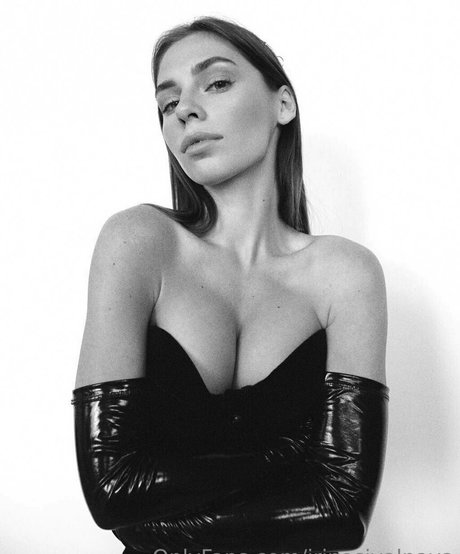 irinasivalnaya erotic model pic