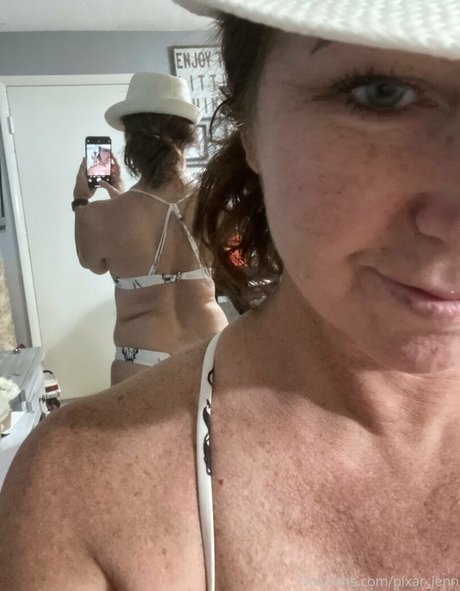 Ishrn naked model pics