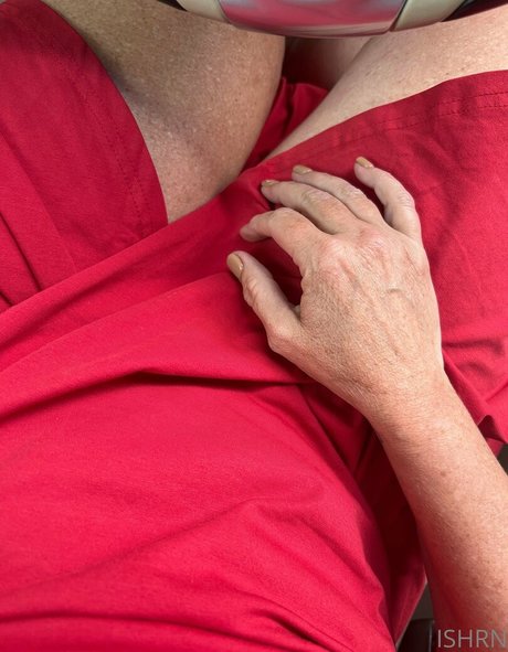 Ishrn model erotic images