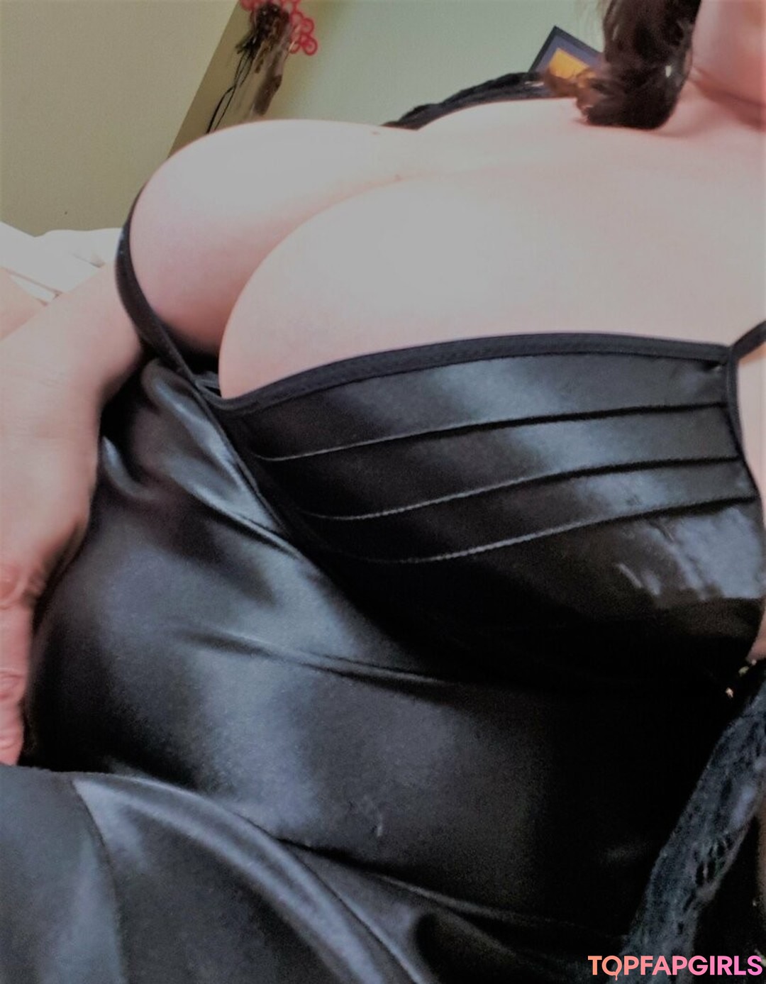 maturebustymom art model archive