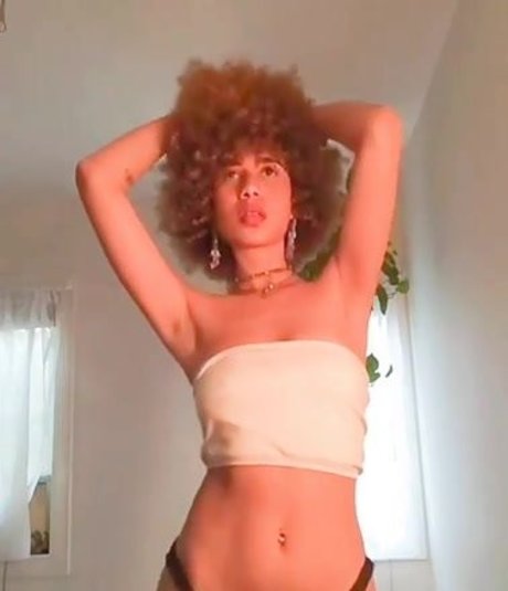 xulanichristine star high quality photo