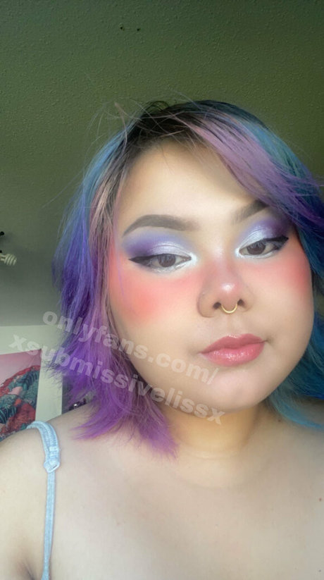 xsubmissivelissx sexy pornstar image