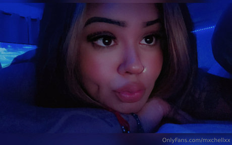 mxchellxx porn actress pic