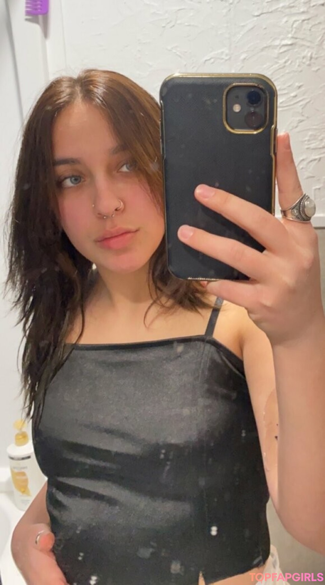 rhyrhyie nude pornstar photo