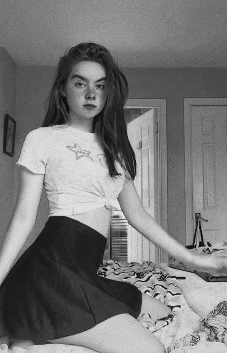 Laura Anne erotic model galleries