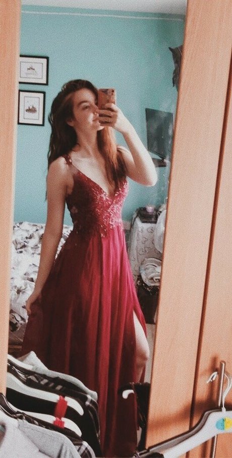 Laura Anne hot model photo