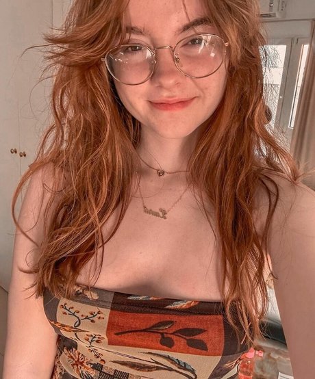 Laura Anne model nice img