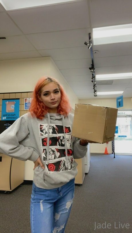 Jadelive pornstar exclusive pics