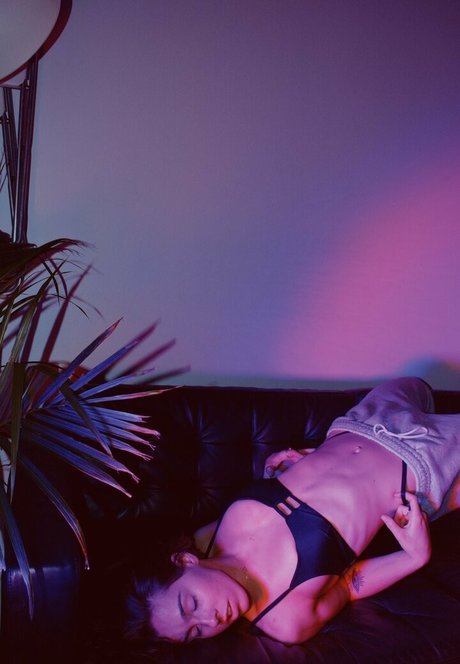 Lexiepeterss model high quality pic