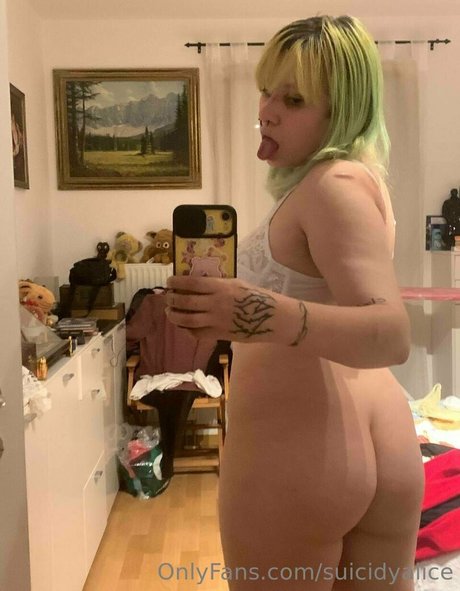 suicidyalice beautiful actress images