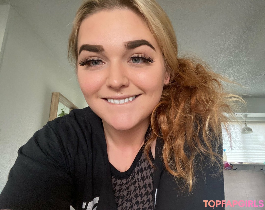loganmilf star hot pics