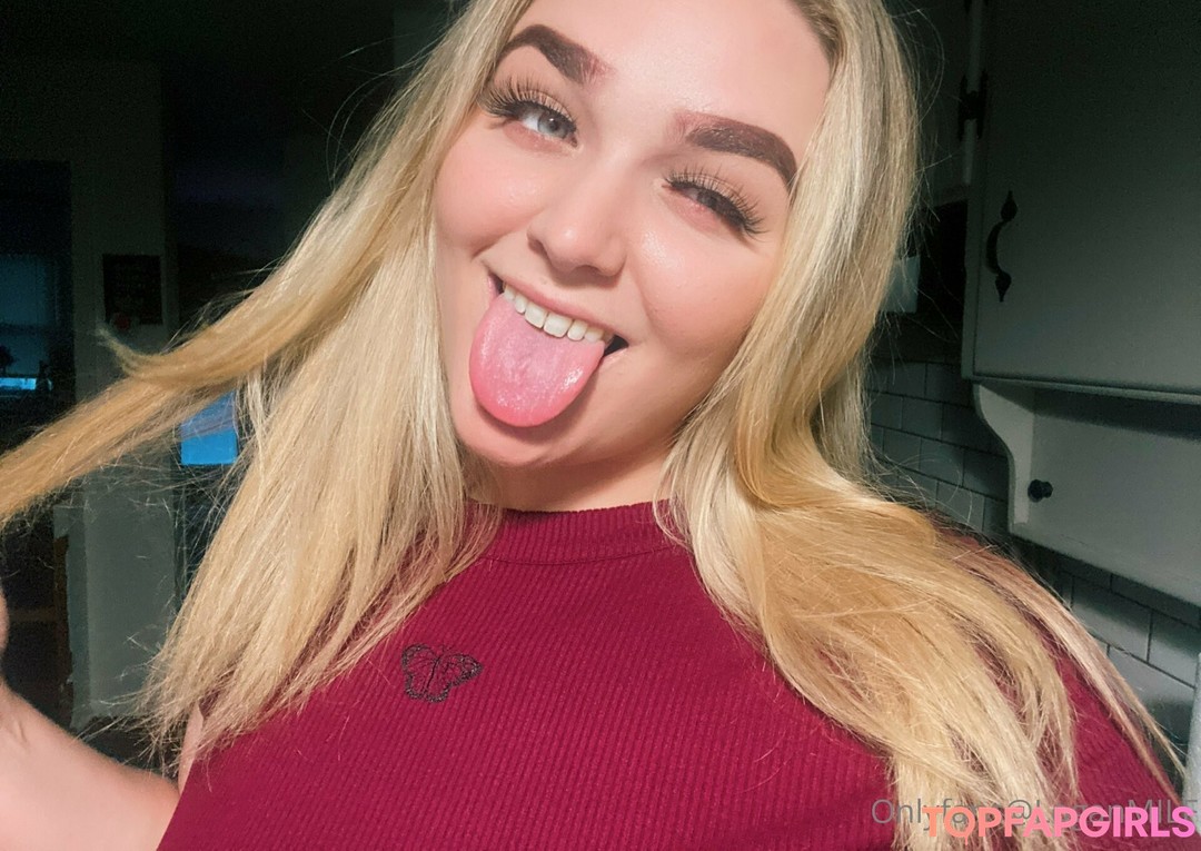 loganmilf adult star image