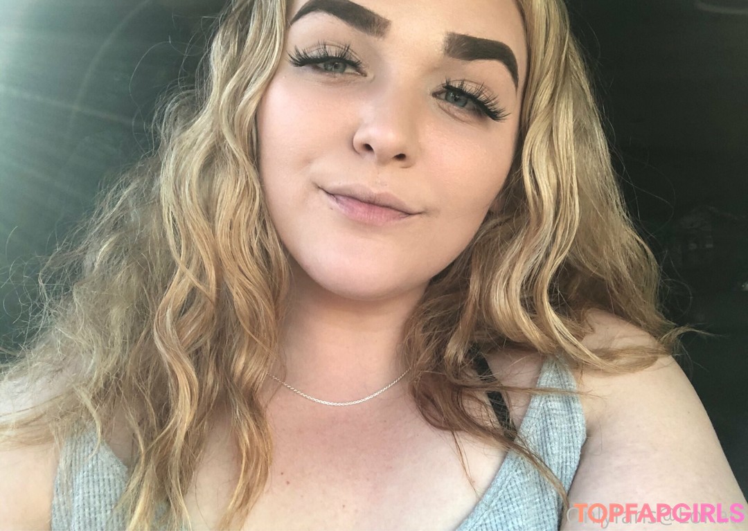 loganmilf model beautiful img