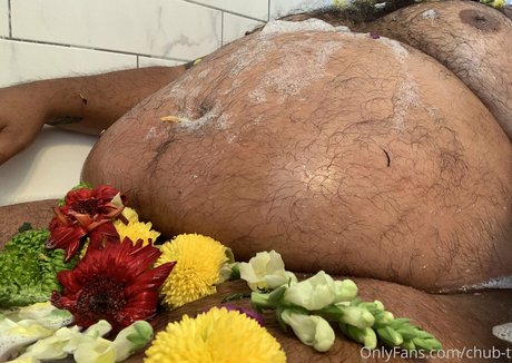 chub t nudes model pic