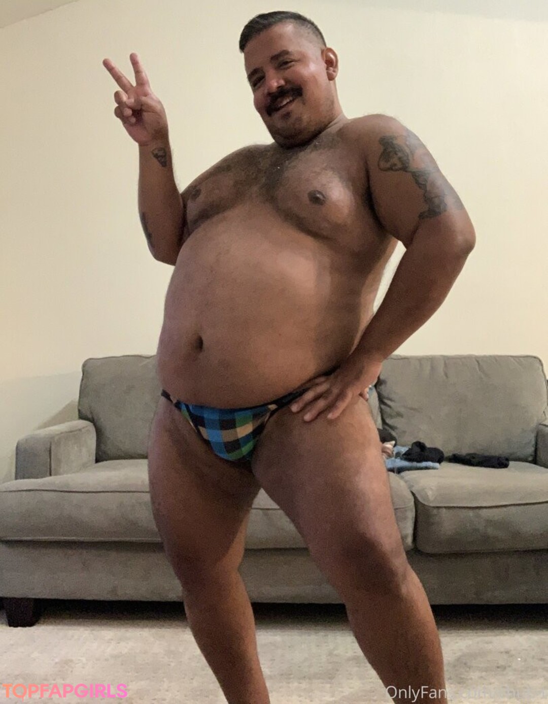 chub t nude model photos