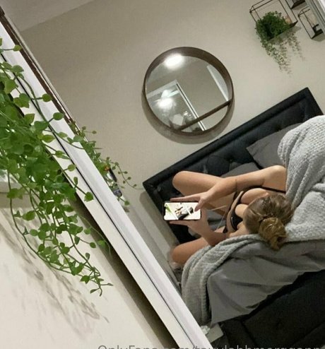 tayylahhmorggann nudes model images