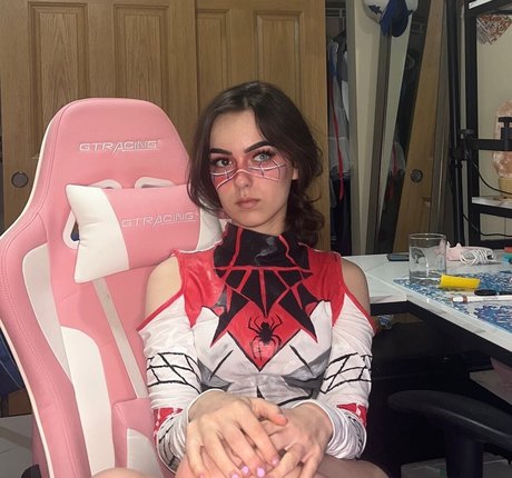 Awkspew roo2 star erotic photos