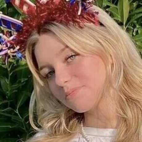 NaomiSkyex model hd photo