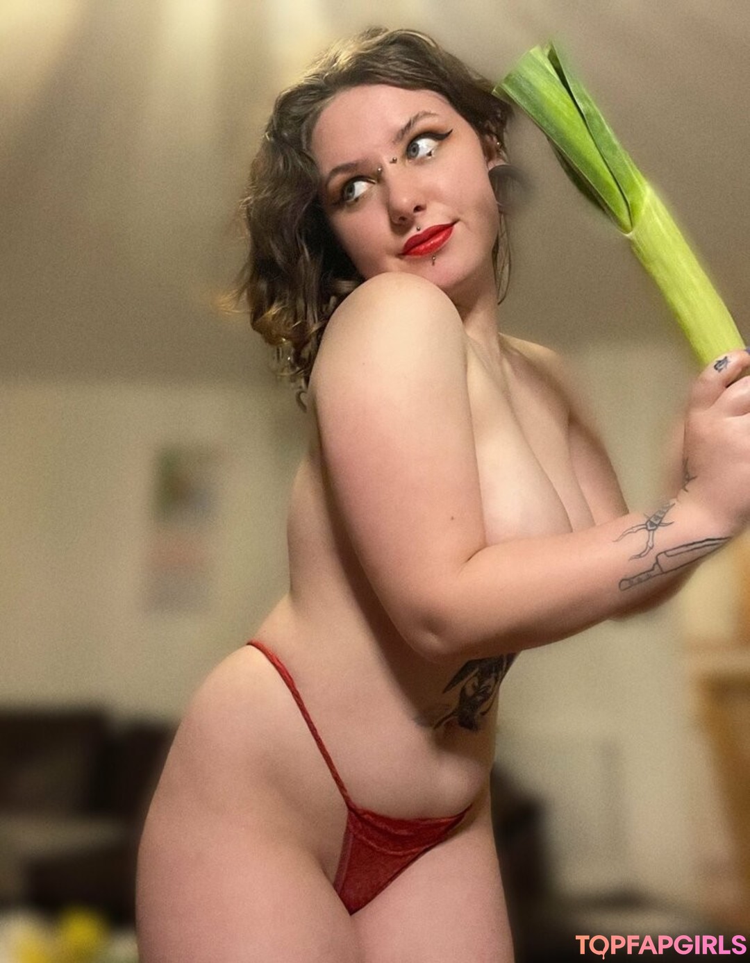 sewergirl xxx star img