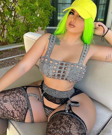 elyybella nude star pictures