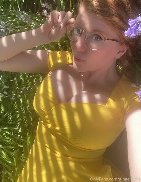 gingergirlie art actress photo