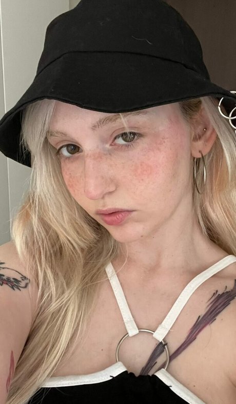 ilayserah model adult pics