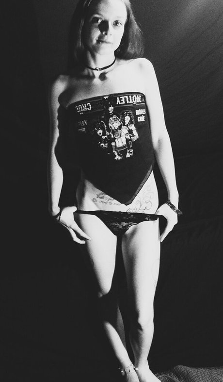 petitepixie69 star erotic picture