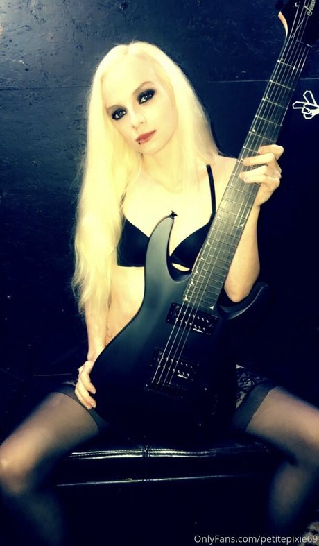 petitepixie69 hot model photos