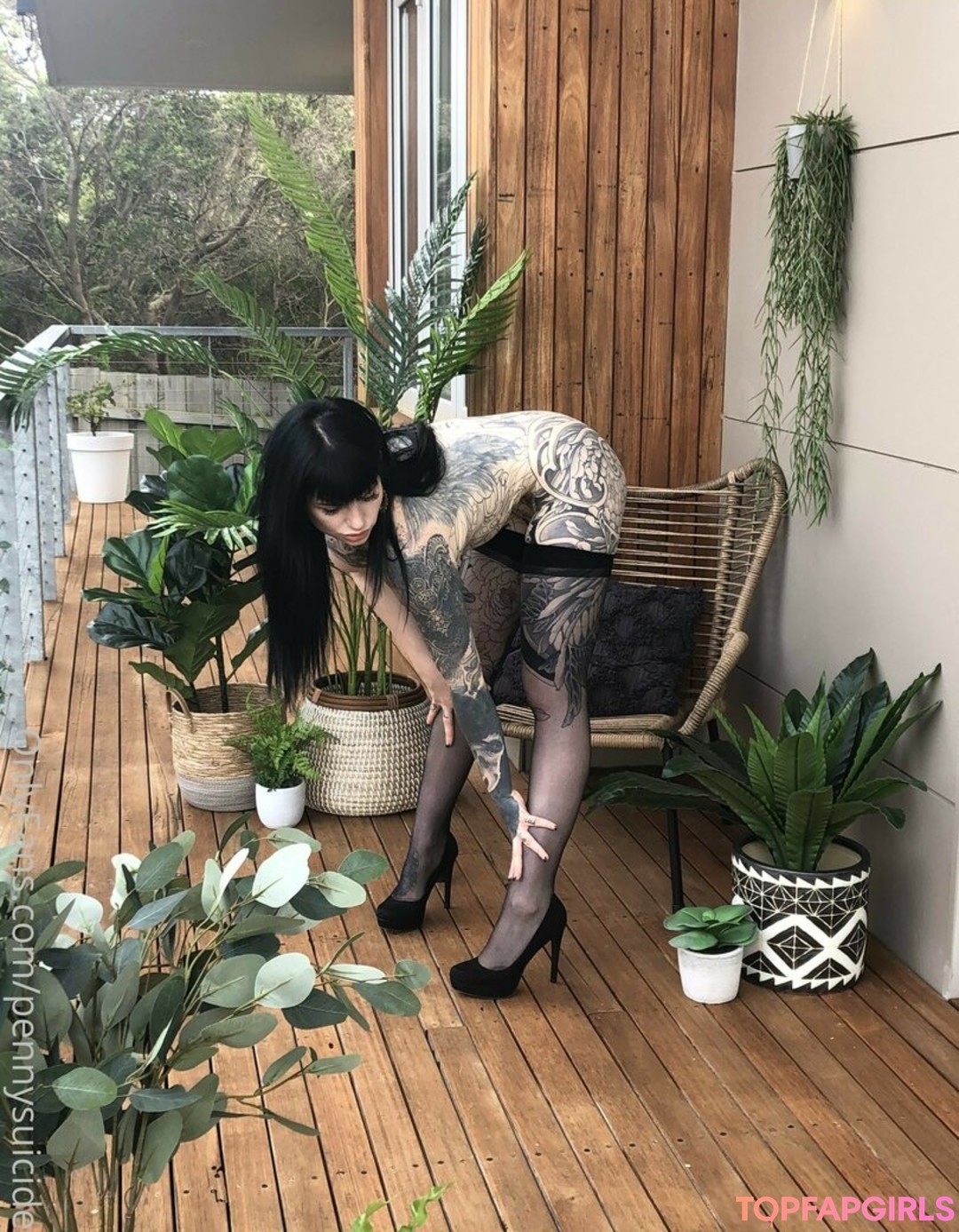 off grid onlyfans beautiful gallery